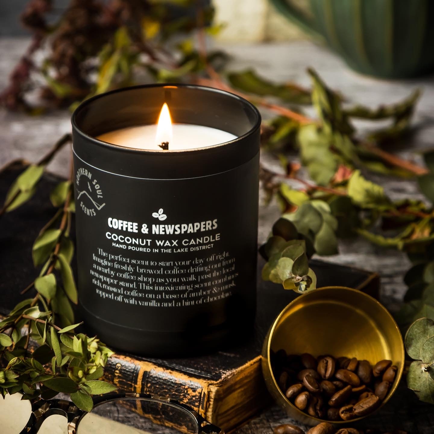 Aroma of freshly brewed coffee and the comforting scent of newspapers, creating a cozy and nostalgic ambiance