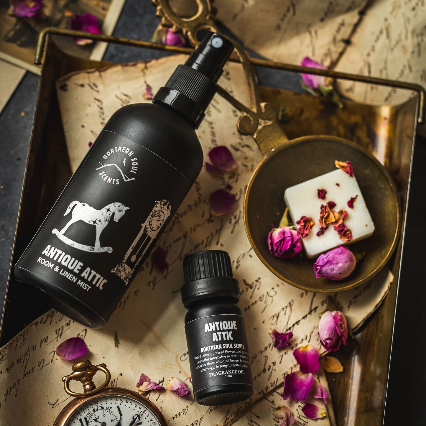 Antique Attic Room & Linen Mist: Winter Collection