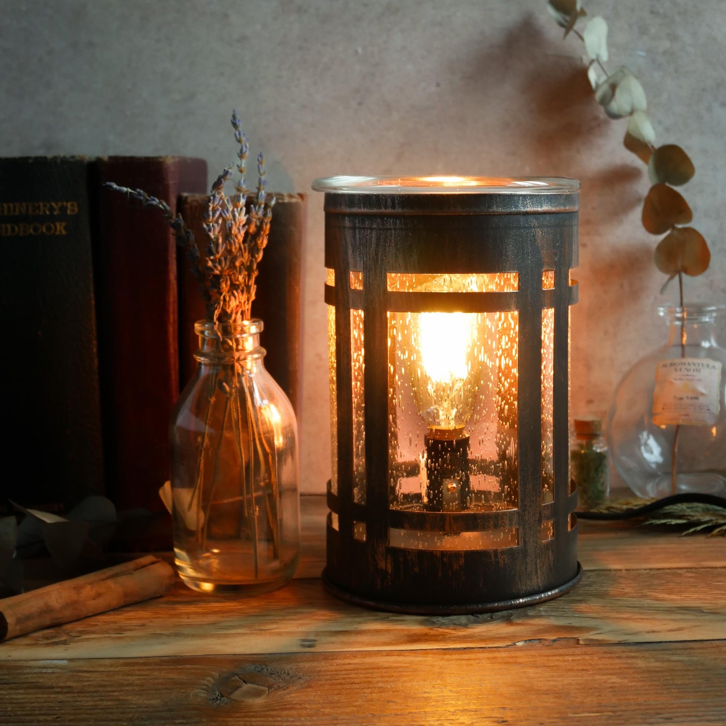 Iron Effect Edison Bulb Burner - Northern Soul Scents