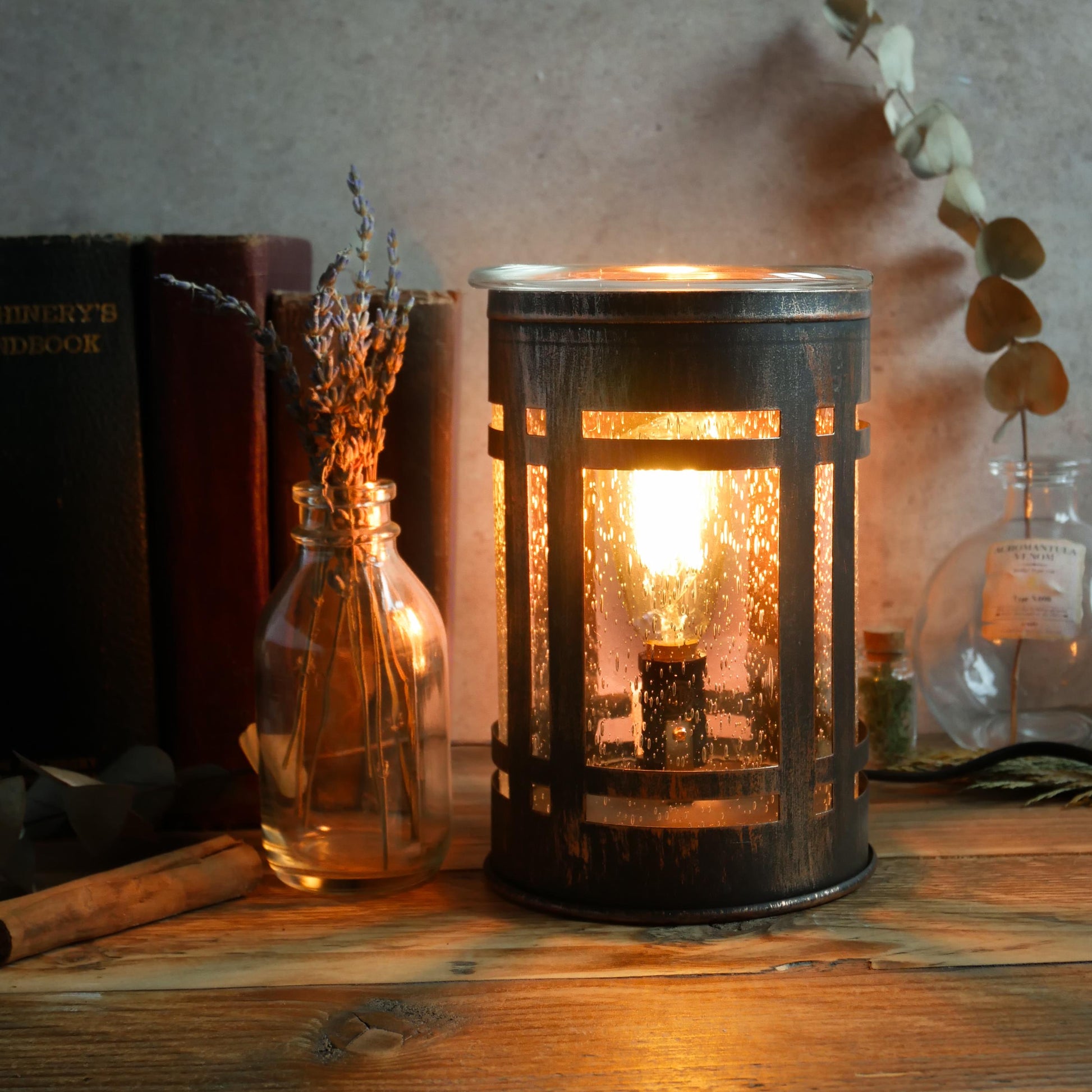 Iron Effect Edison Bulb Burner - Northern Soul Scents